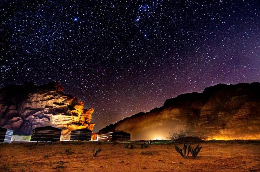 Stars Life Camp-Tour Hotel Wadi Rum Esterno foto