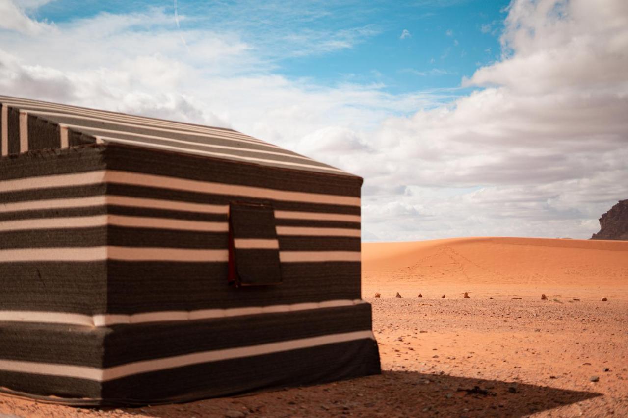 Stars Life Camp-Tour Hotel Wadi Rum Esterno foto