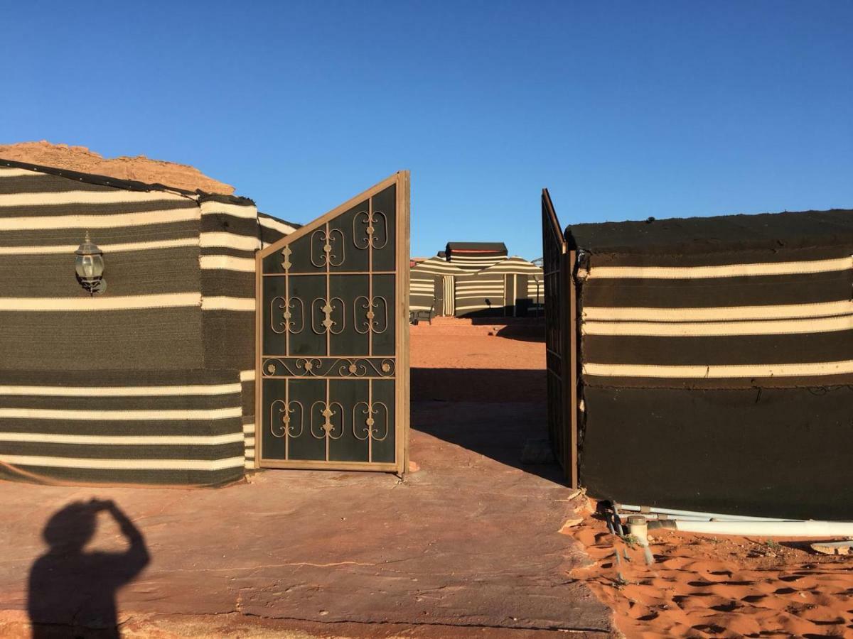 Stars Life Camp-Tour Hotel Wadi Rum Esterno foto